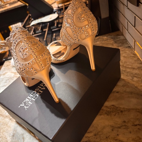 Badgley Mischka✨ Brand New Wedding Shoes – Never Worn, Diamond Embellished ✨ - Picture 5 of 7